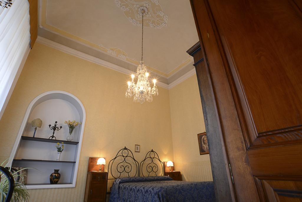 Suites In Sicily Ачиреале Экстерьер фото
