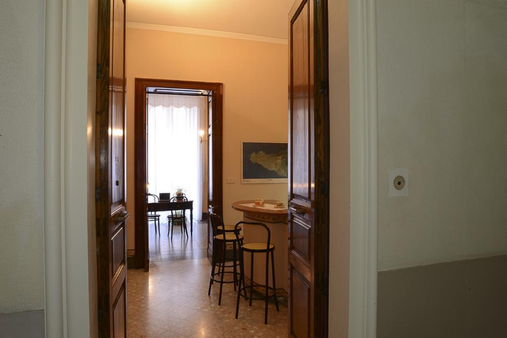 Suites In Sicily Ачиреале Экстерьер фото