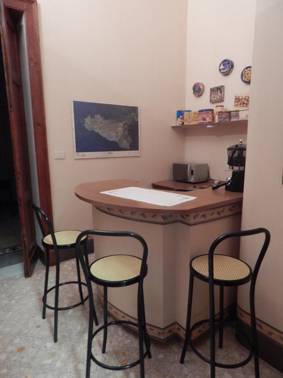 Suites In Sicily Ачиреале Экстерьер фото